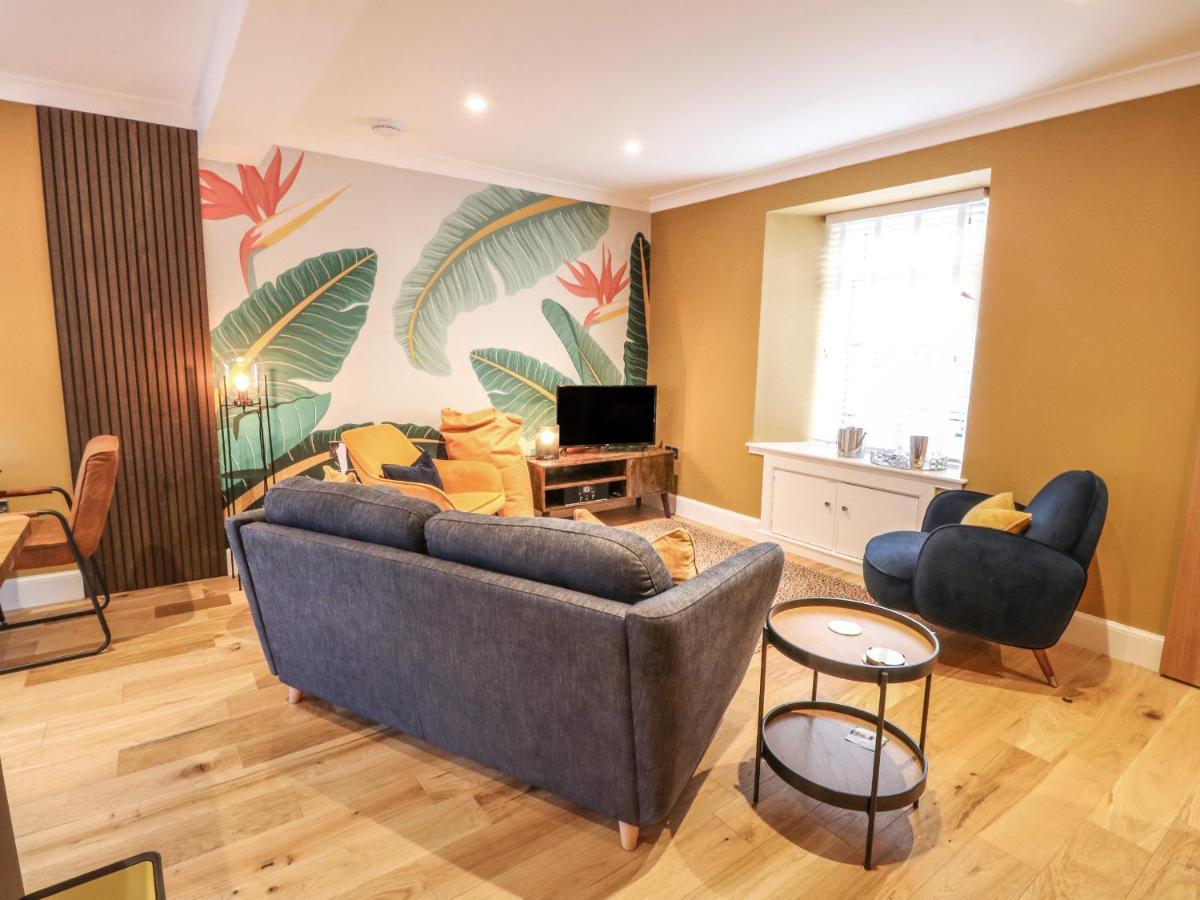 Feus Holiday Cottage Охтерардър Екстериор снимка