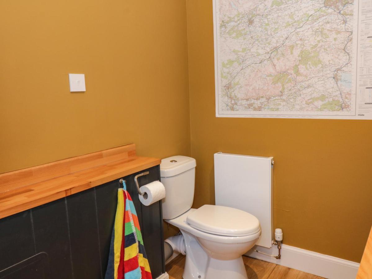 Feus Holiday Cottage Охтерардър Екстериор снимка